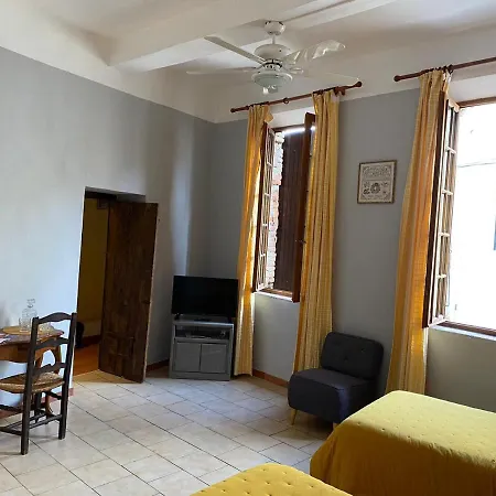 La Vieille Demeure Guest house 4*