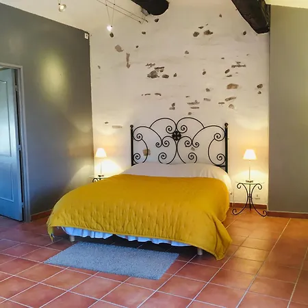 La Vieille Demeure