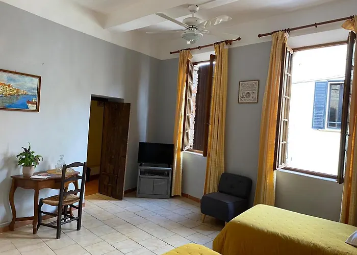 La Vieille Demeure Pensionat 4*